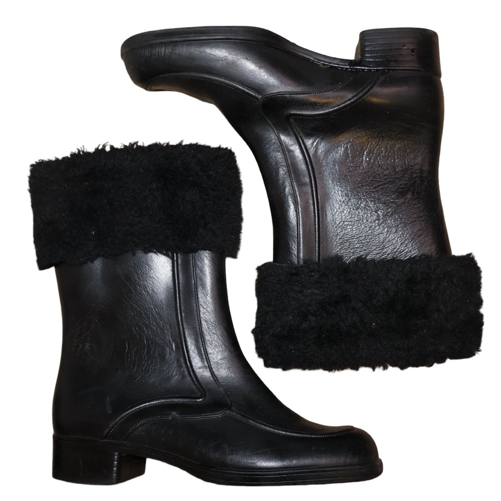 Vintage 70s Waterproof black rain boots. Size 6